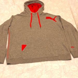Women’s XL grey PUMA Hoodie pullover. Good cond.
